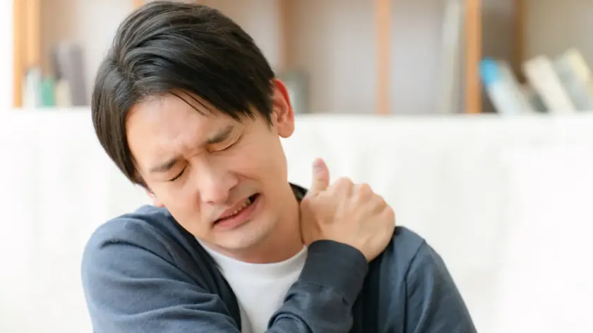肩こりの男性