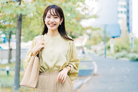 ドロエチフレックスの切り替え方法を知って晴れやかな顔の女性